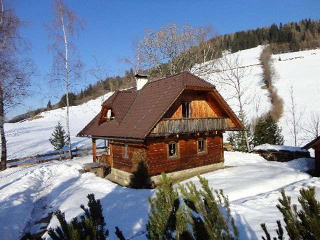 Almhütte Petzl Hütte in St. Georgen ob Murau im Winter
