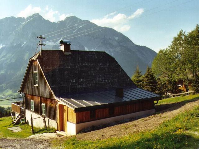 Urige Almhütte in Niederöblarn HIR-STM